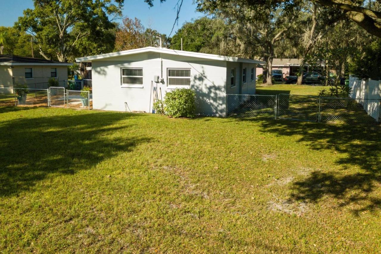 Main Attraction Is A Renovated 3 Bedroom Pet Friendly Home With Fenced Yard Just Minutes Away From Busch Gardens & Usf Tampa Exterior photo